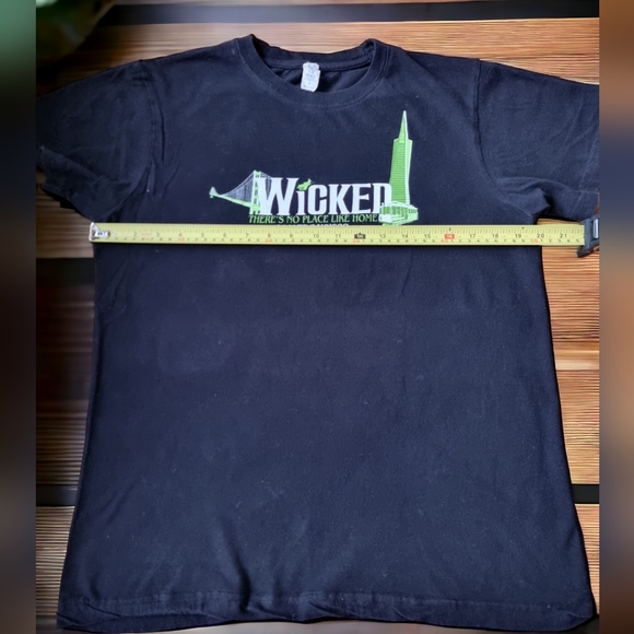 Vintage WICKED 'There's No Place Like Home' Wizard of OZ Black Unisex T-Shirt - Picture 5 of 6